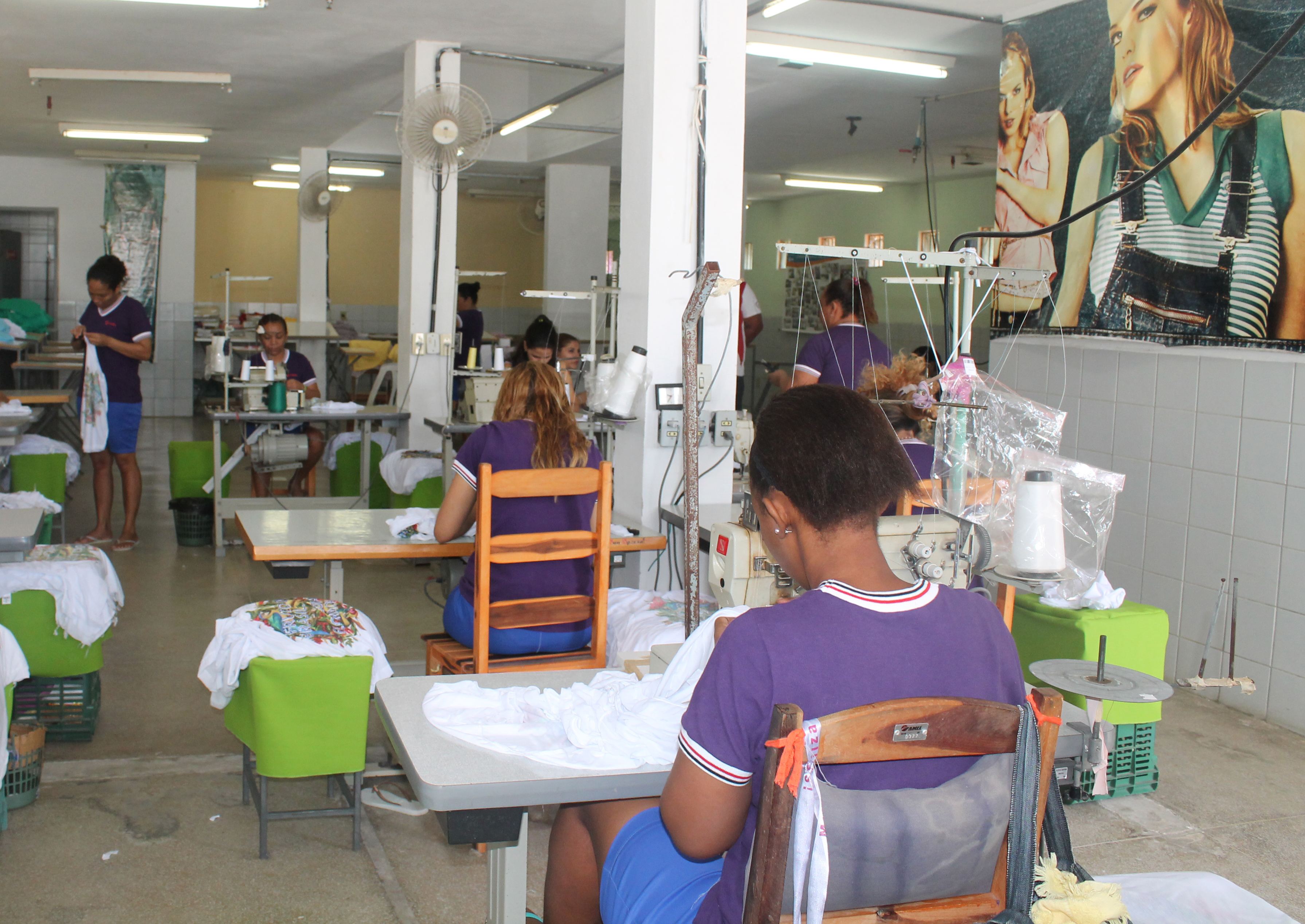 Sejus totaliza 848 capacitados, 3.139 presos estudando e 4.944 em atividades laborativas em 2013