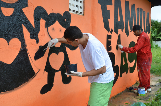 Projeto de grafite leva cultura, lazer e educação para internos