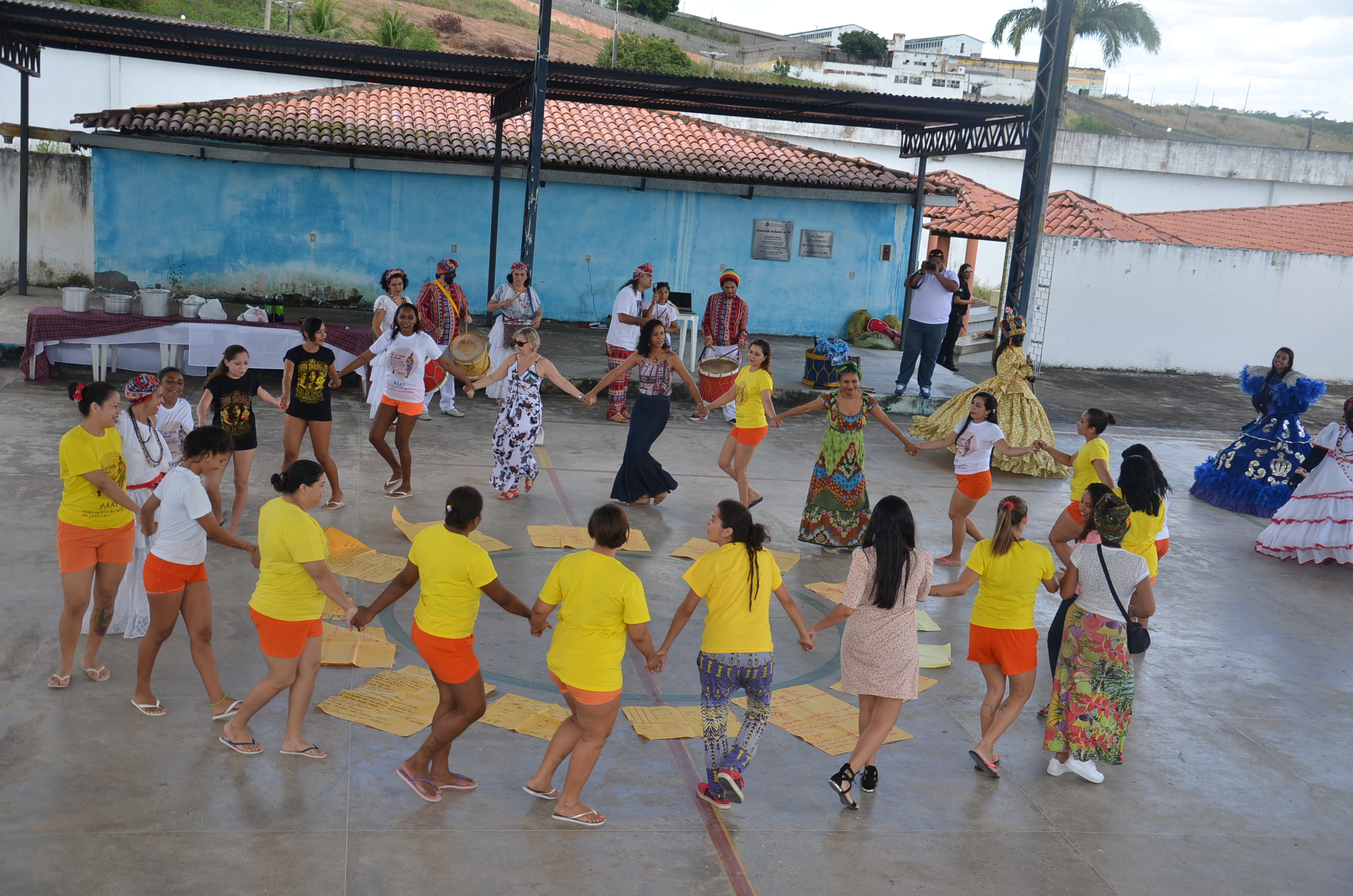 Internas do IPF comemoram curso de formação política