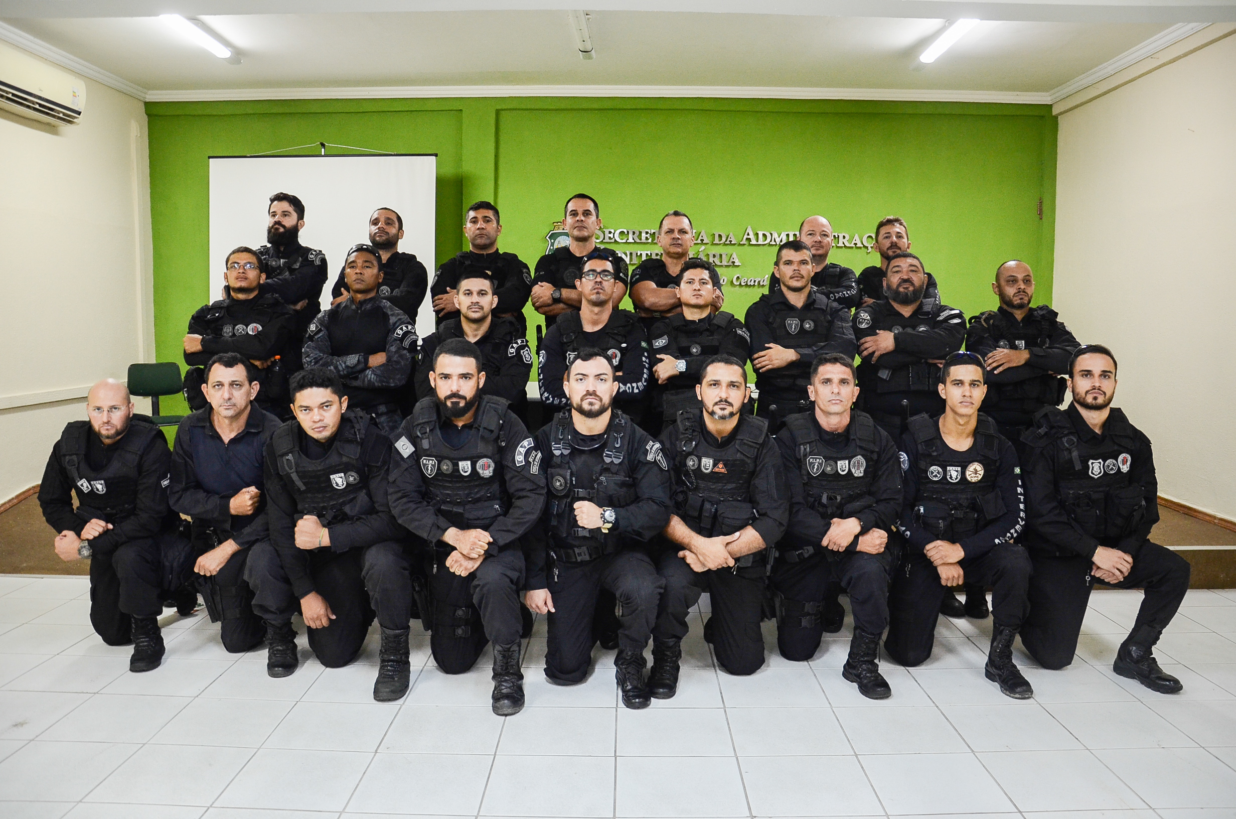 Agentes penitenciários do Ceará são enviados para intervenção no Amazonas