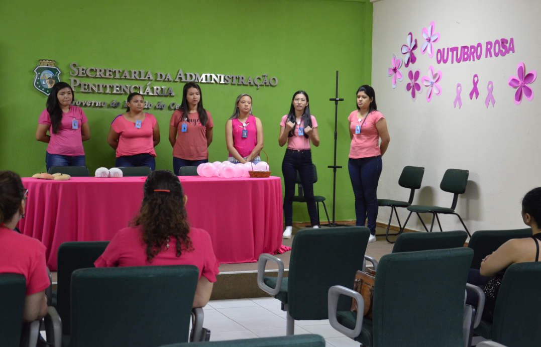 “Dia D” do Outubro Rosa orienta servidoras para a prevenção do câncer de mama