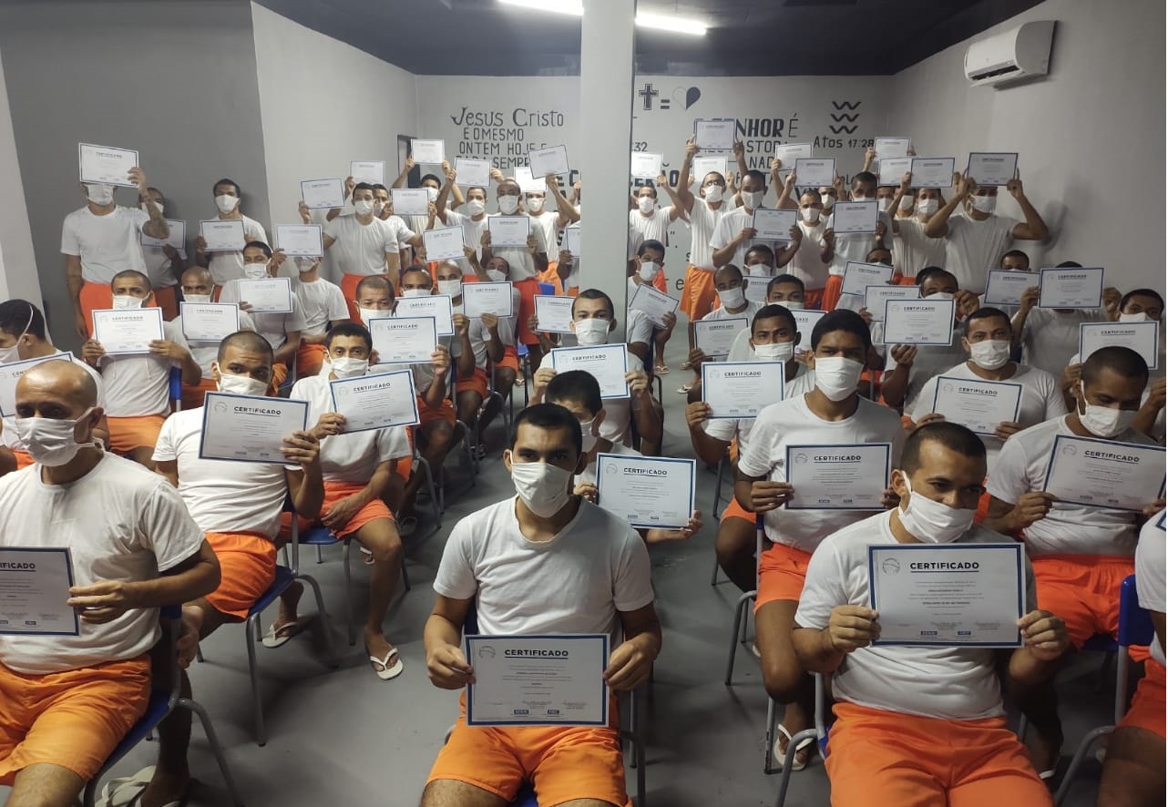 107 internos são qualificados no Centro de Detenção Provisória em cursos do Senai/CE