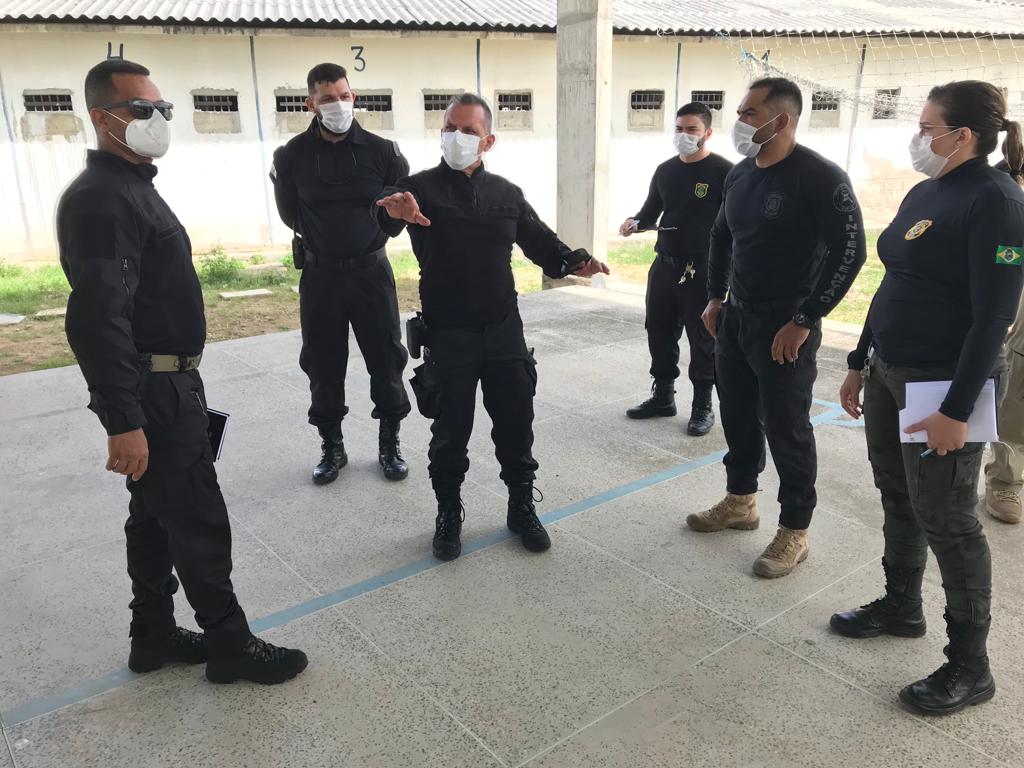 Secretário Mauro Albuquerque acompanha obras das duas unidades prisionais de Sobral