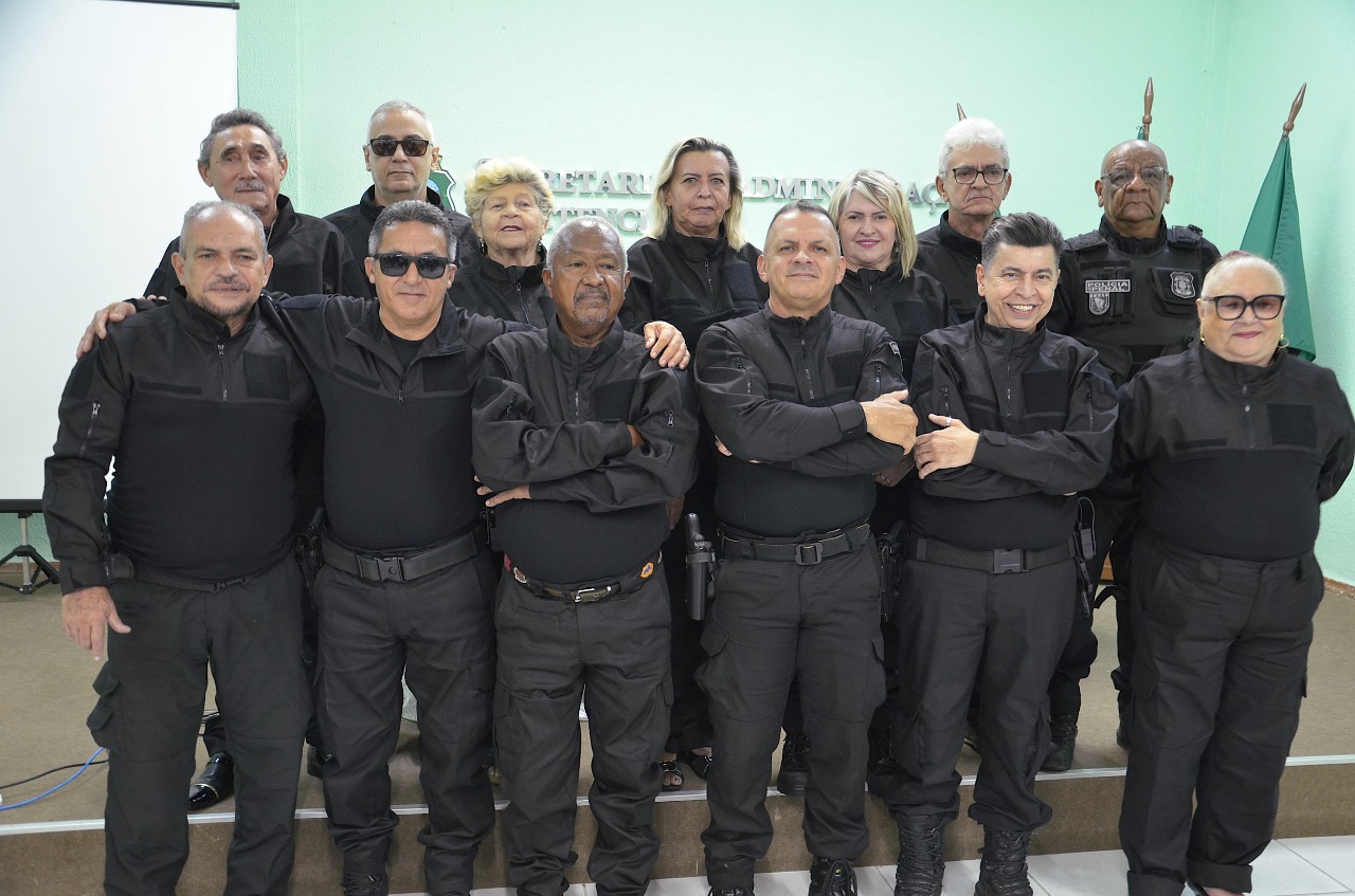 Secretário Mauro Albuquerque inicia entrega do novo fardamento da Polícia Penal do Ceará
