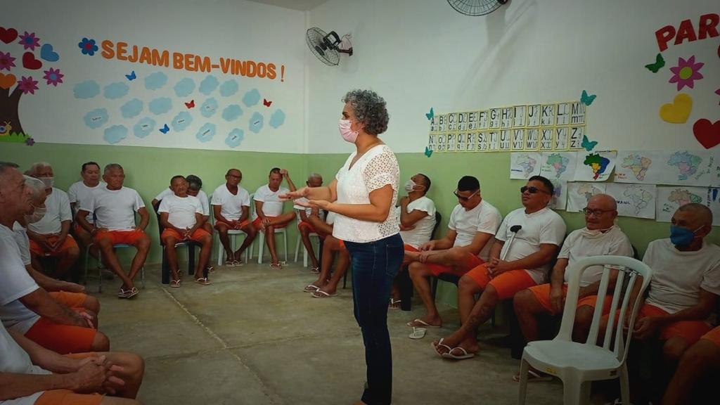 SAP e Biblioteca Pública Estadual do Ceará realizam roda de conversa com internos da unidade prisional Irmã Imelda