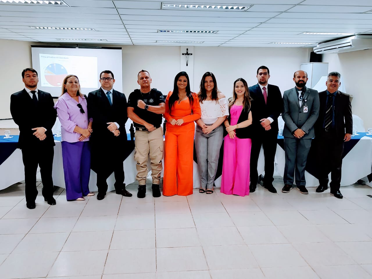 Projeto que amplia a fiscalização e inclusão social de pessoas tornozeladas é lançado no Sertão Central
