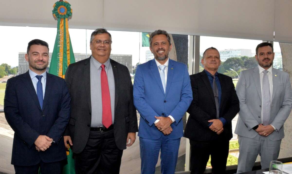 Secretário Mauro Albuquerque participa de reunião no MJSP para o fortalecimento de estratégias de combate ao crime organizado