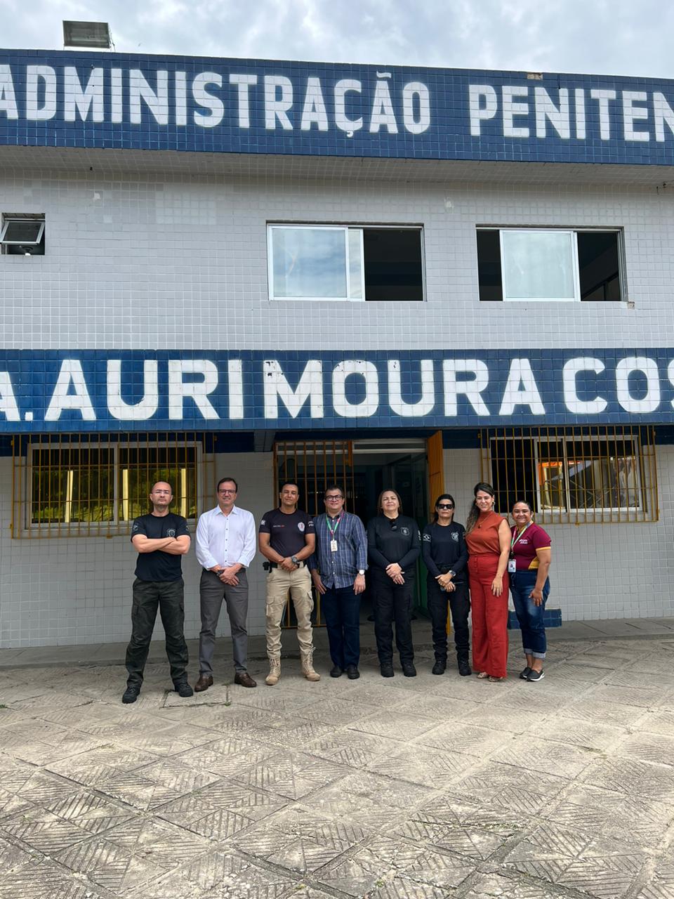 SAP recebe visita institucional de gestores do Shopping RioMar Fortaleza para conhecer projetos de ressocialização dos internos e internas do sistema prisional cearense