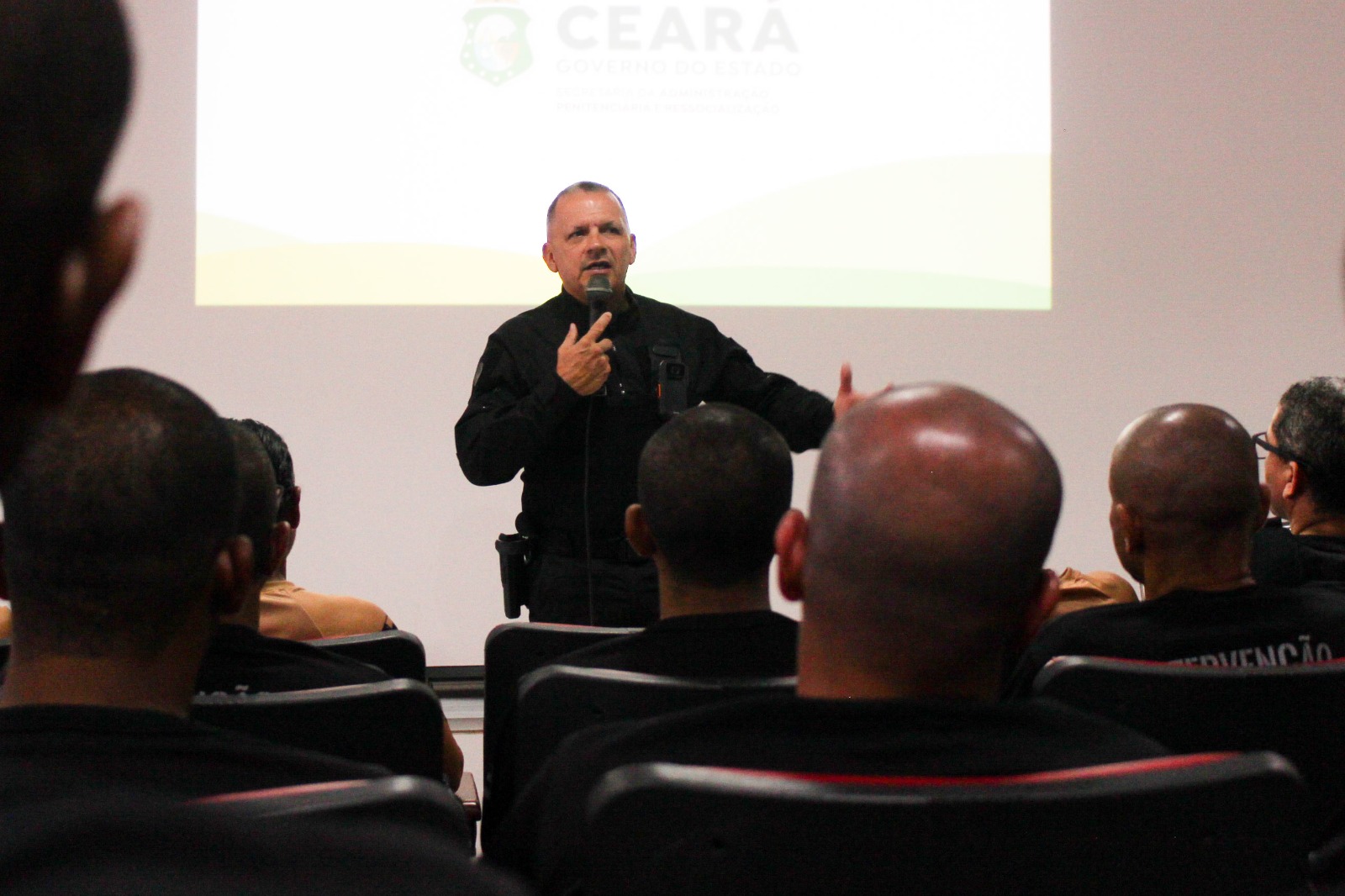 Secretário Mauro Albuquerque ministra aula inaugural do I Curso de Intervenção Rápida em Recinto Carcerário do Estado de Sergipe