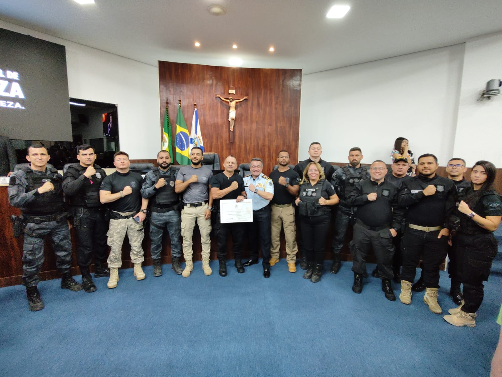 Secretário Mauro Albuquerque recebe homenagem na solenidade de 97 anos da Casa Militar do Estado do Ceará