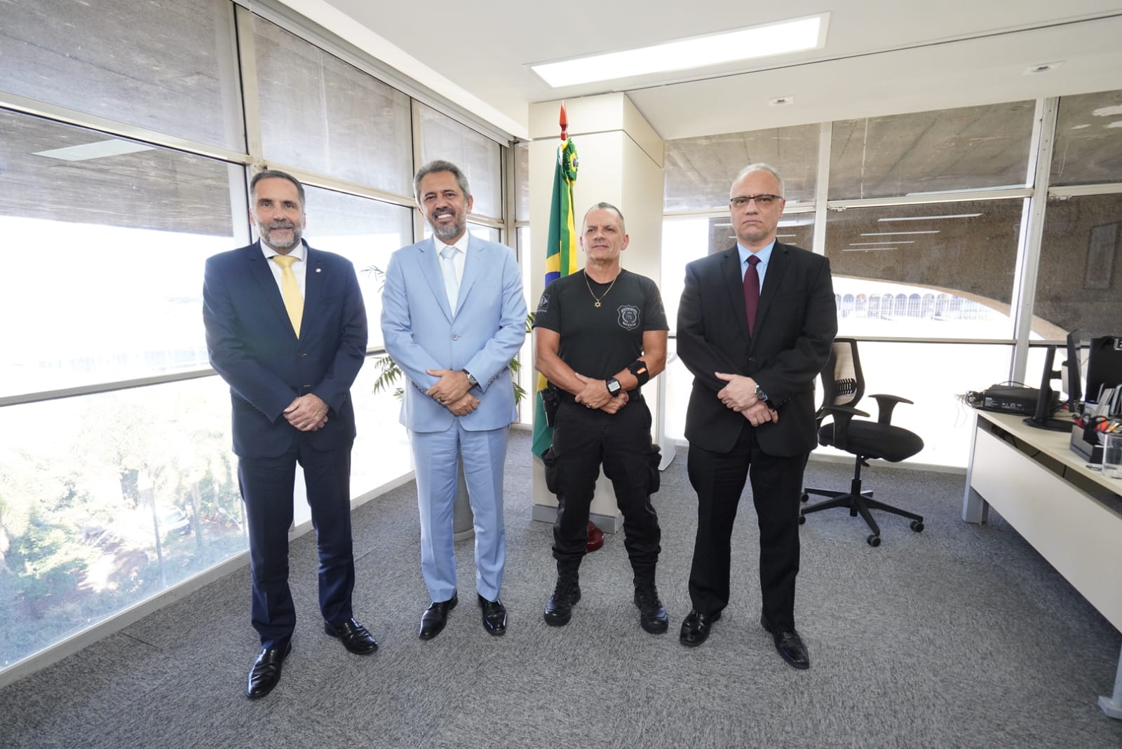 Governador Elmano de Freitas e Secretário Mauro Albuquerque pleiteiam investimentos para o sistema prisional do Ceará em reunião com secretário Nacional da Segurança Pública