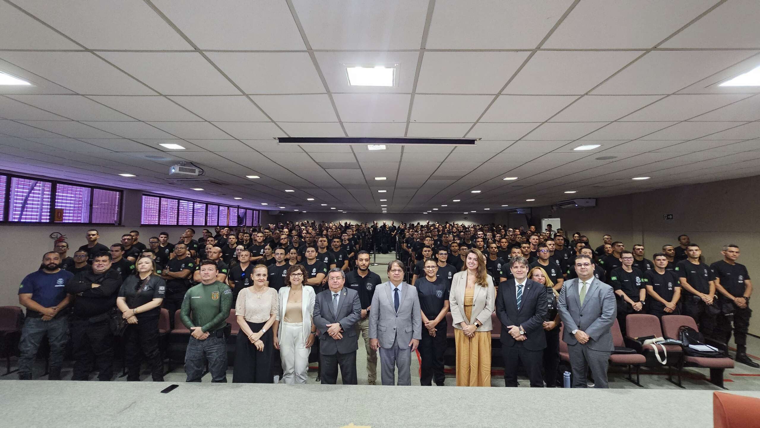 SAP promove palestras sobre fiscalização do sistema prisional e combate ao racismo institucional para alunos do curso de formação da Polícia Penal do Ceará