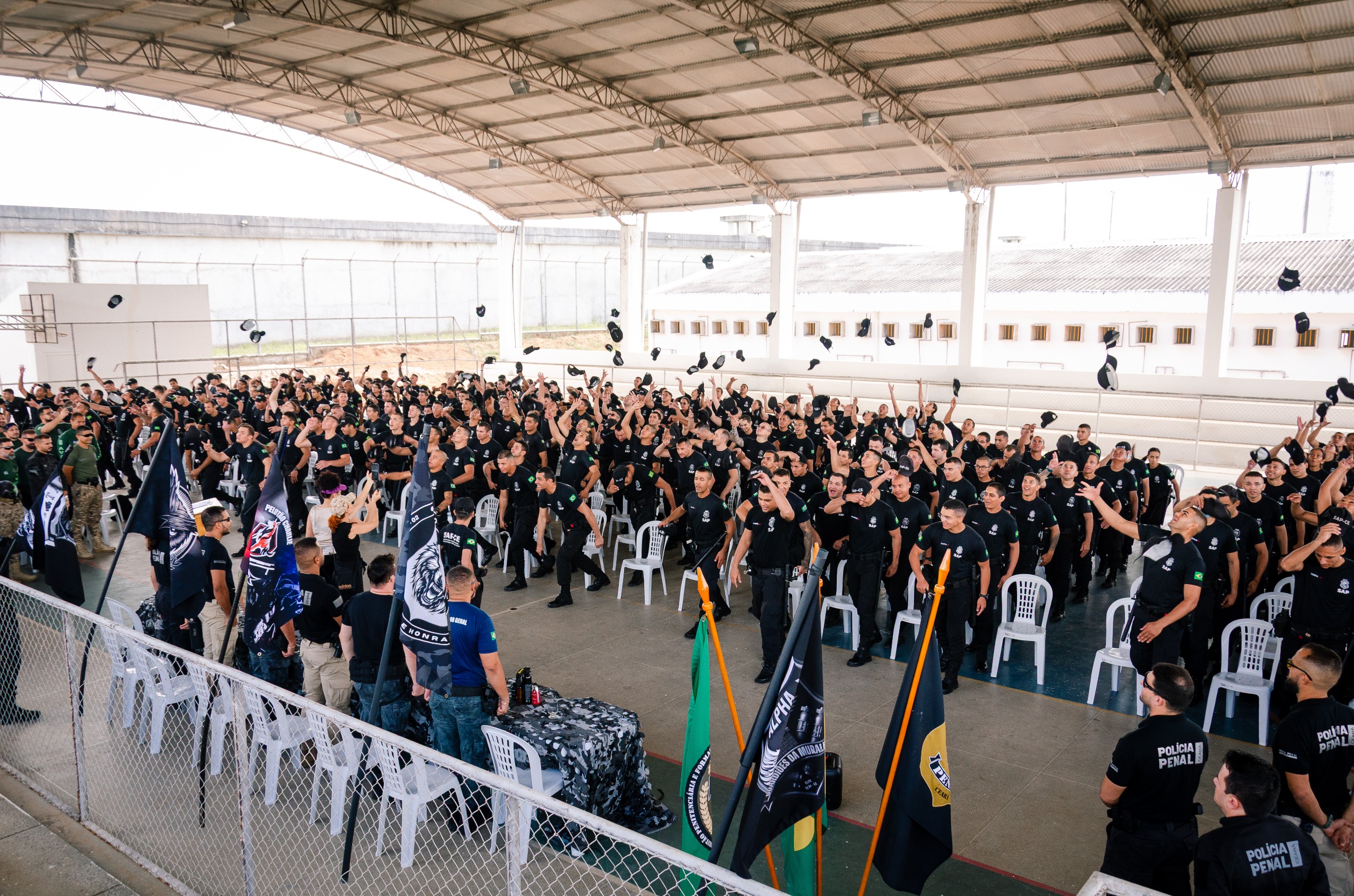 Cerimônia encerra o curso de formação da segunda turma que concorre ao cargo de policial penal do Ceará