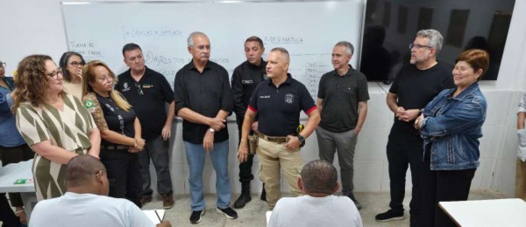 Representantes da Assembleia Legislativa do Estado do Ceará visitam sistema prisional para criar parceria que visa a ampliação dos projetos de educação para pessoas privadas de liberdade