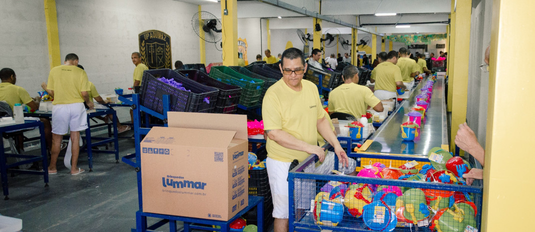 Fábrica de brinquedos é inaugurada na Unidade Prisional de Aquiraz