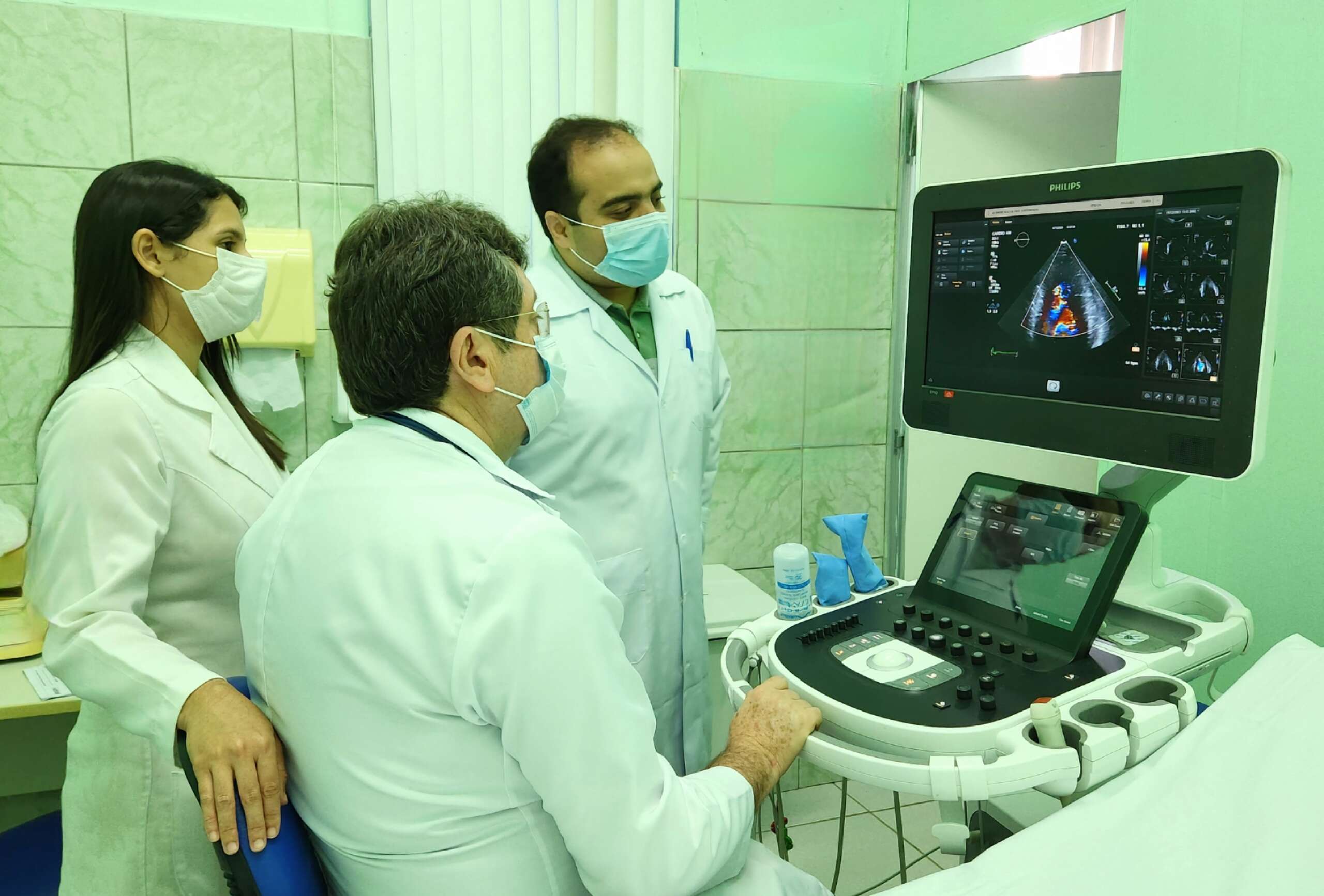Hospital de Messejana recebe novos equipamentos e renova parque tecnológico do serviço de ecocardiografia