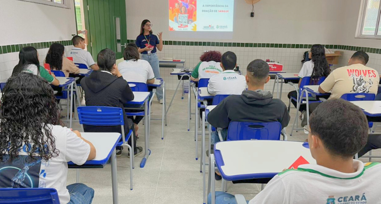 Hemoce mobiliza estudantes em campanha que incentiva jovens a doarem sangue no Ceará