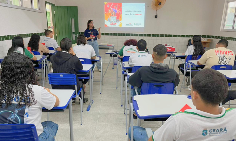 Hemoce mobiliza estudantes em campanha que incentiva jovens a doarem sangue no Ceará