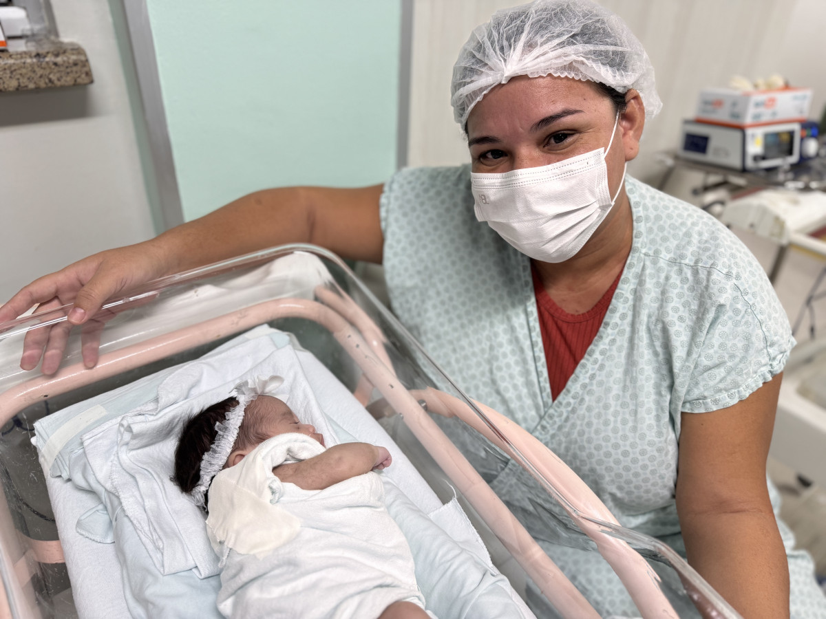 mãe e bebê HGWA