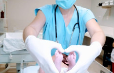Gesto de amor e cuidado: teste do pezinho promove diagnóstico precoce para recém-nascidos e protege o futuro do bebê