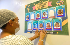 Time do ‘tetê’ em campo: Hospital Regional Norte transforma bebês em figurinhas da Copa para incentivar aleitamento