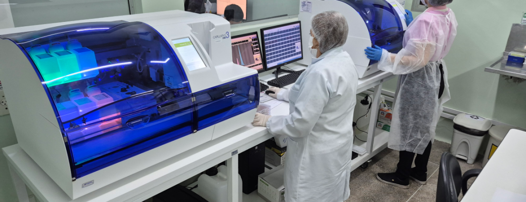 Analisado pelo Lacen/CE, Teste do Pezinho ajuda a transformar o futuro de milhares de crianças cearenses