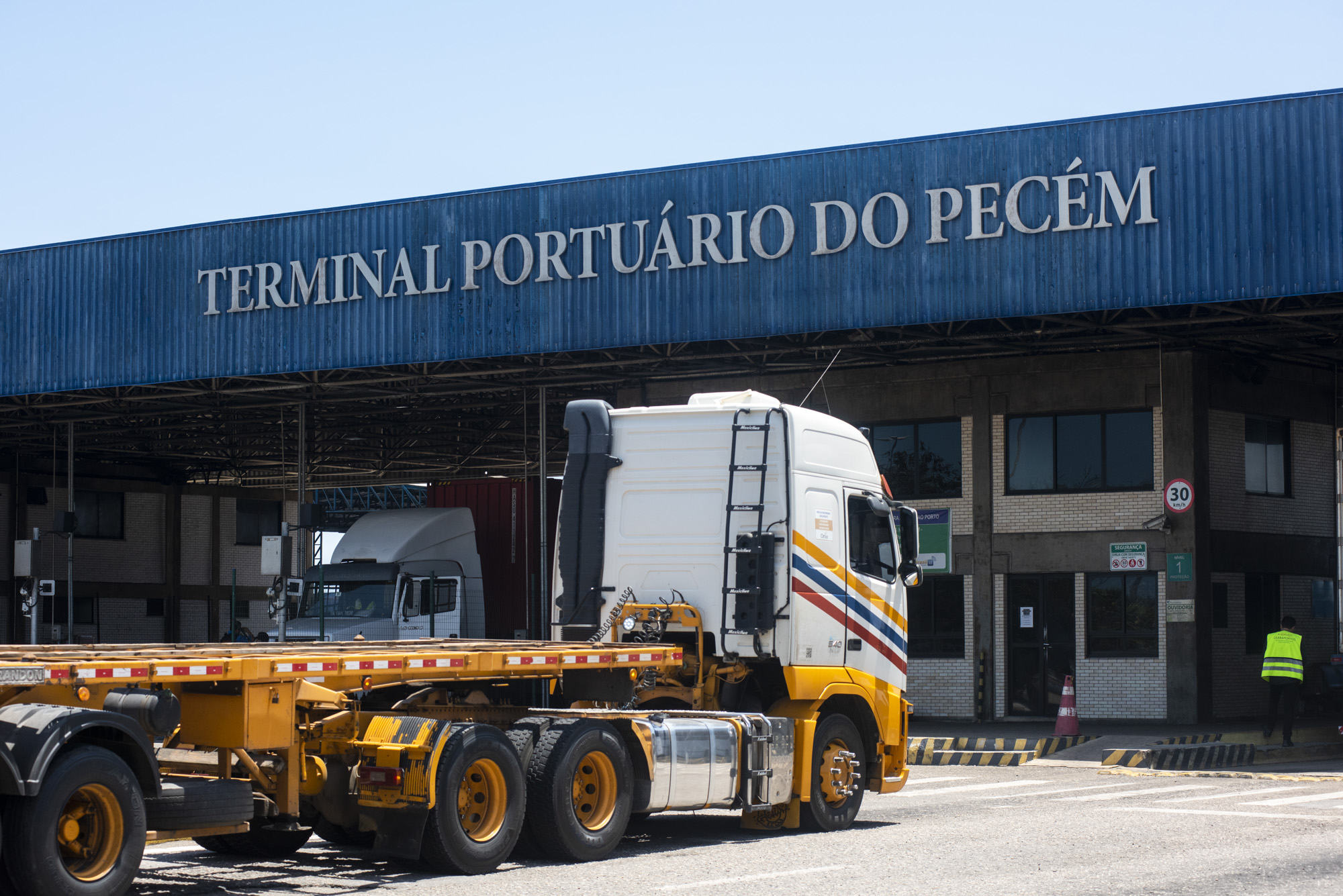 Hub portuário: Governo do Ceará e Autoridade Portuária de Roterdã assinam acordo de investimento para participação no CIPP S/A