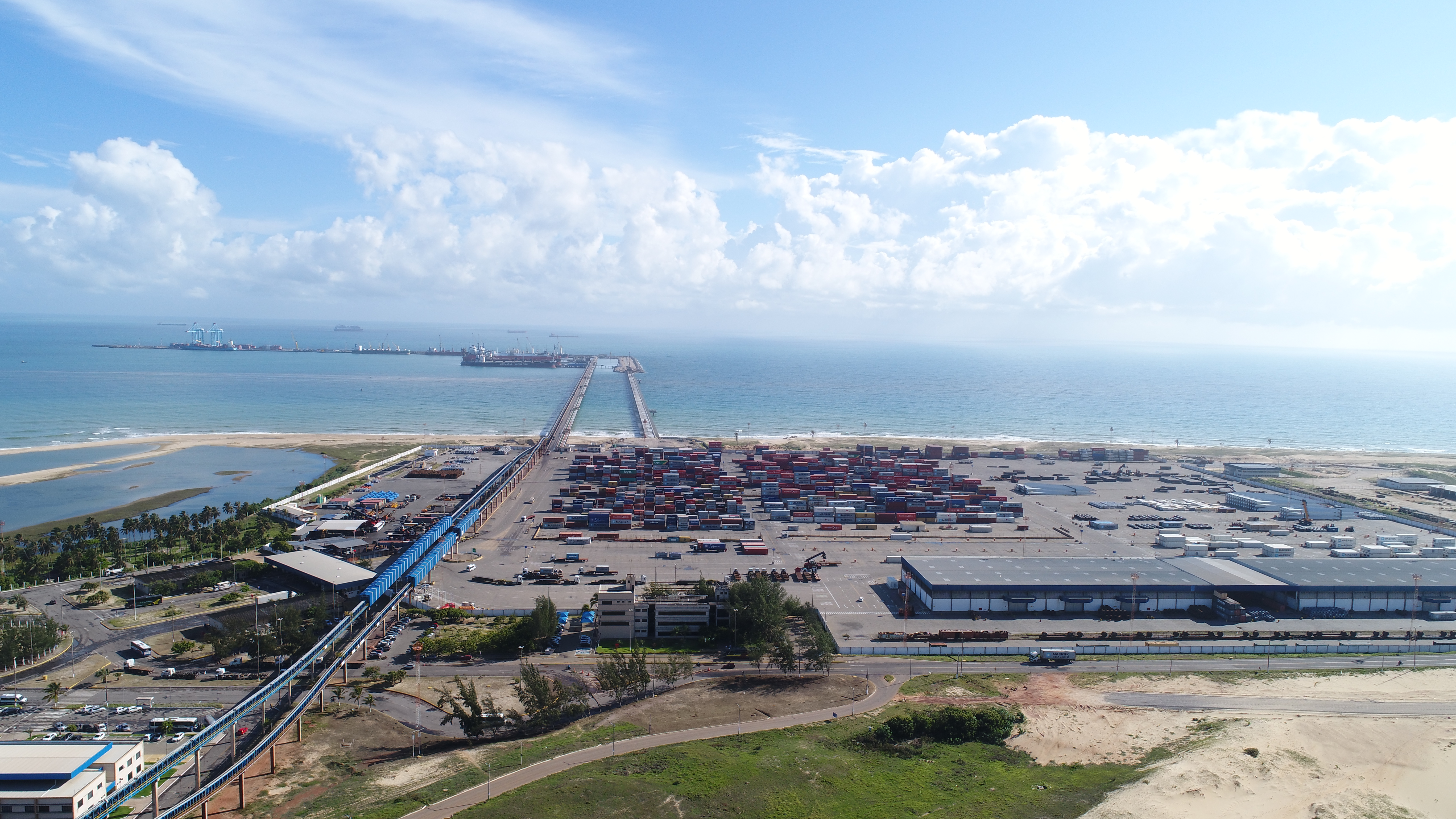Cresce o número de embarques de mercadorias através do Porto do Pecém
