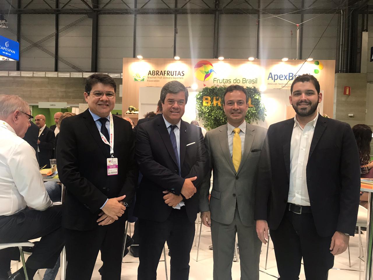 Sedet e Porto do Pecém participam de feira internacional de frutas