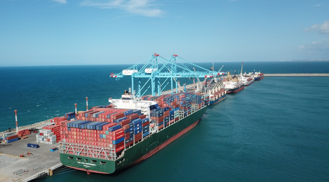 Outubro registra recorde de movimentação de cargas  no Porto do Pecém
