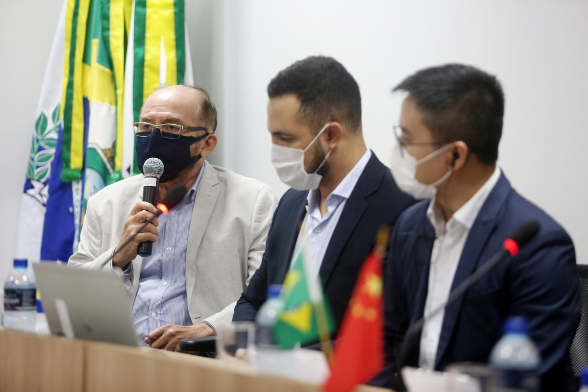 Na Reitoria do IFCE, comitiva da Huawei debate inovações tecnológicas para o Ceará