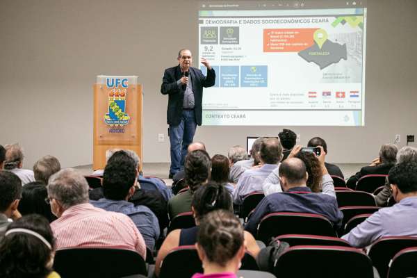 Adece apresenta projeções para investimentos em Encontro de Inovadores na UFC