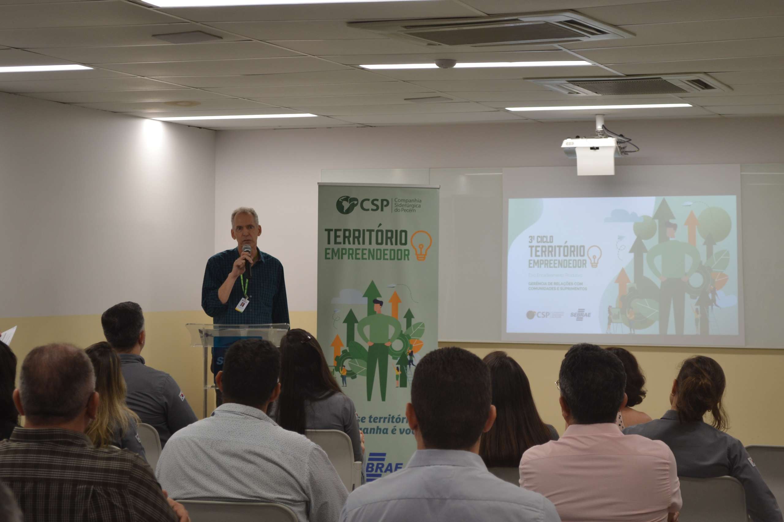 Nova turma de micro e pequenas empresas inicia capacitação pelo programa Território Empreendedor