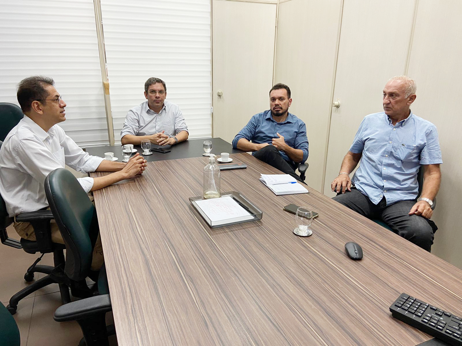 Adece e prefeitura de Juazeiro do Norte discutem ações para requalificação do distrito industrial do Cariri