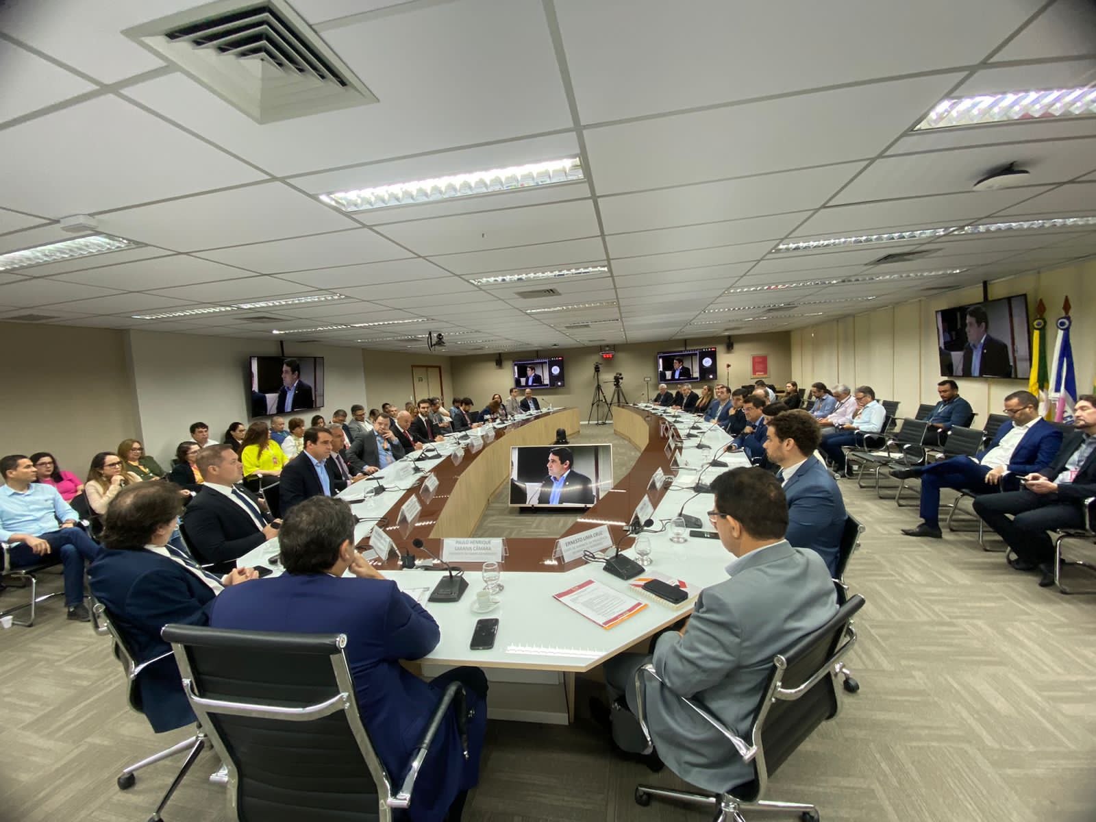 Secretário do Desenvolvimento Econômico participa de reunião para definir programação do Fundo Constitucional de Financiamento do Nordeste (FNE) para 2024