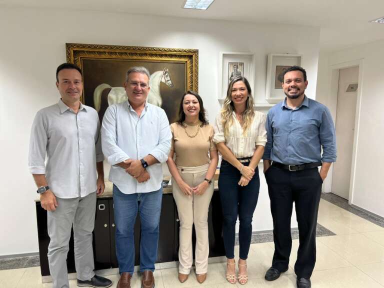 Adece discute parecerias para desenvolvimento do agronegócio na Faec