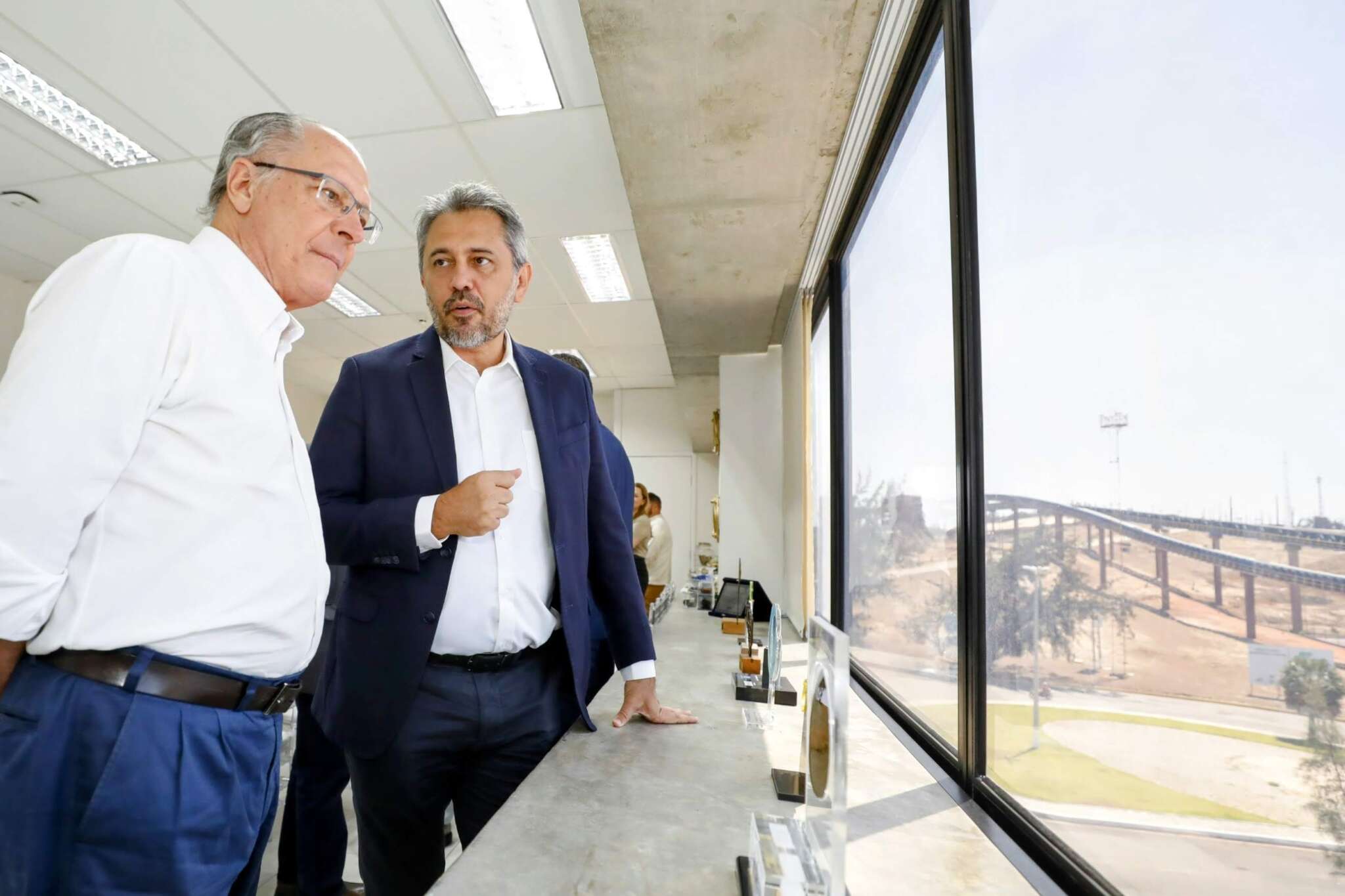 Em visita ao CIPP com vice-presidente Geraldo Alckmin e ministro Camilo Santana, governador fala sobre estudo para produção de eletrolisadores