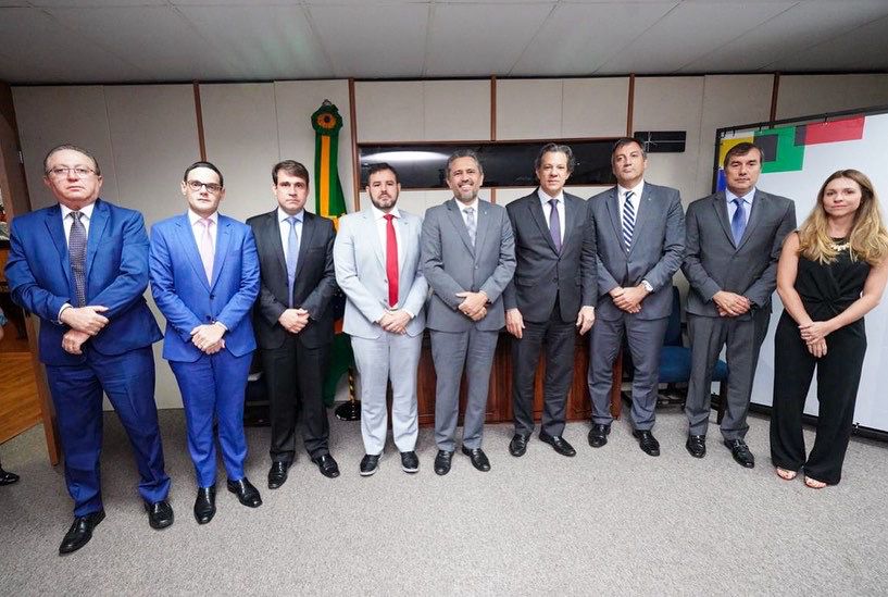 Governo do Ceará visa atrair investimentos para impulsionar a produção de hidrogênio verde