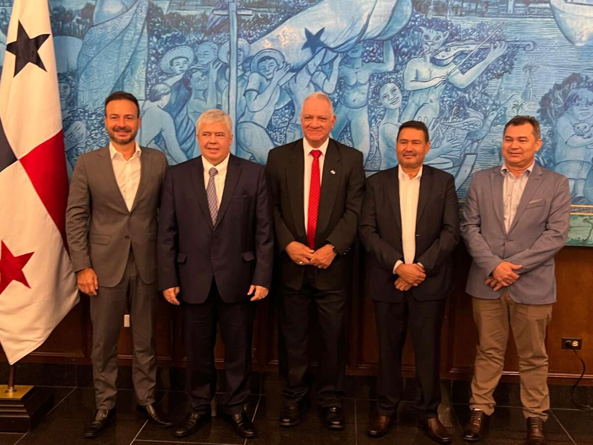Governo do Ceará fomenta exportação da agricultura familiar em exposição comercial internacional no Panamá