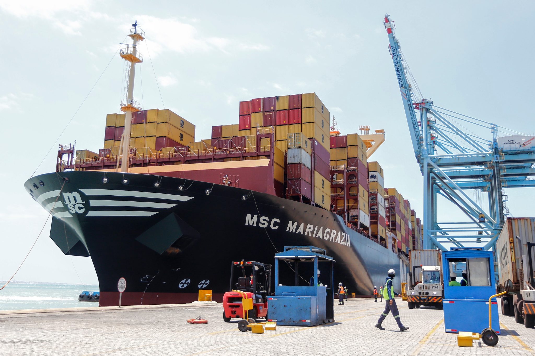 Porto do Pecém bate recorde de movimentação em um único navio