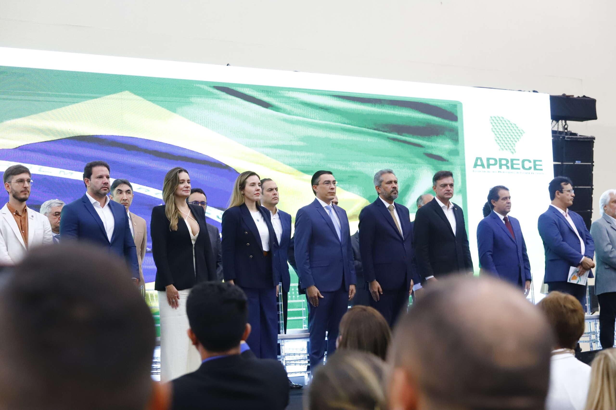 Governador Elmano defende regime de colaboração entre Estado e municípios para êxito das políticas públicas