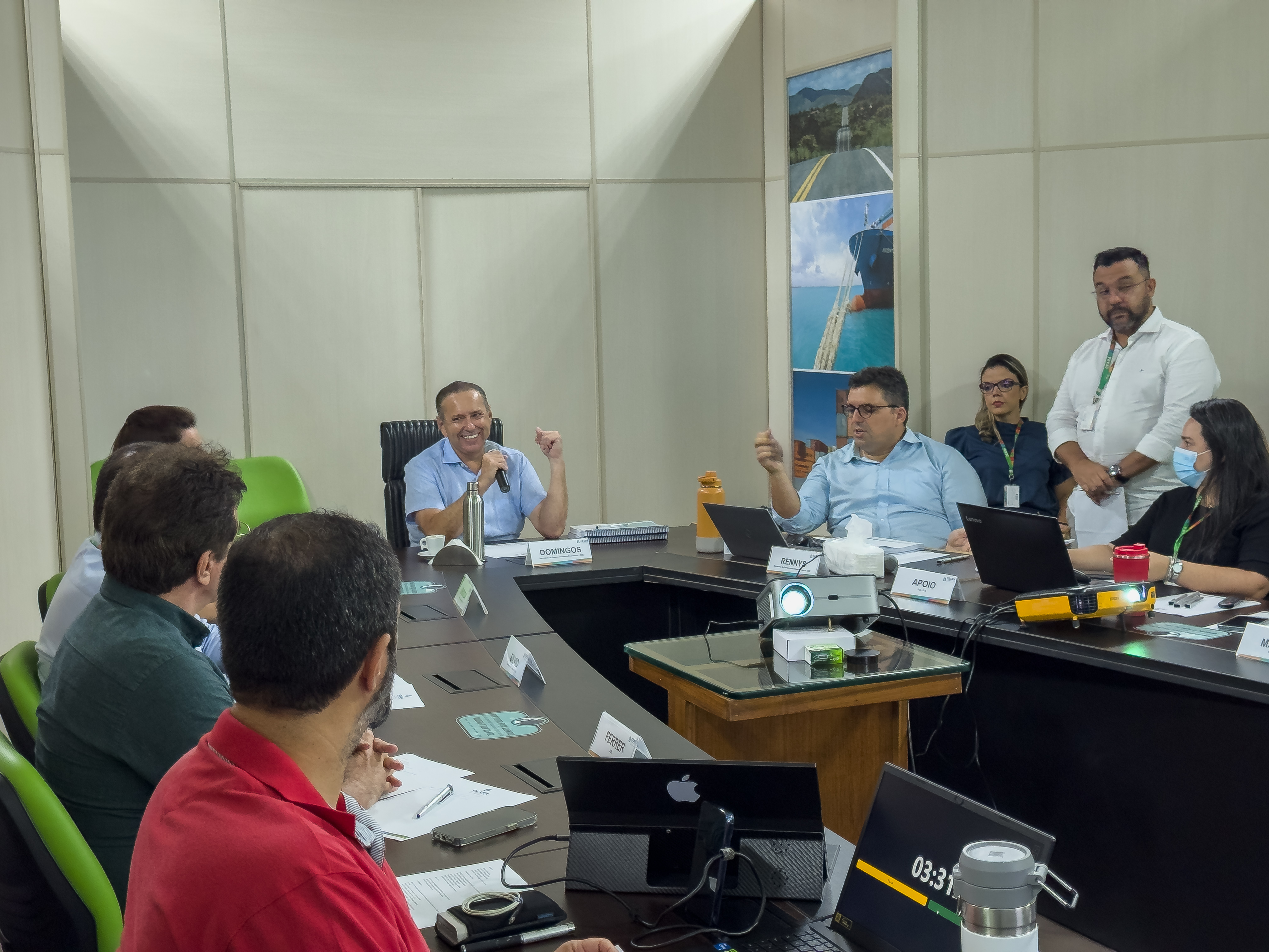 Com eixo no desenvolvimento econômico, SDE analisa estudos de potencialidades de regiões do Ceará