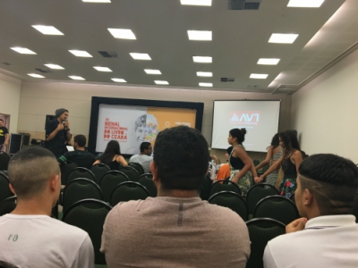 Adolescentes dos Centros Socioeducativos visitam a Bienal Internacional do Livro