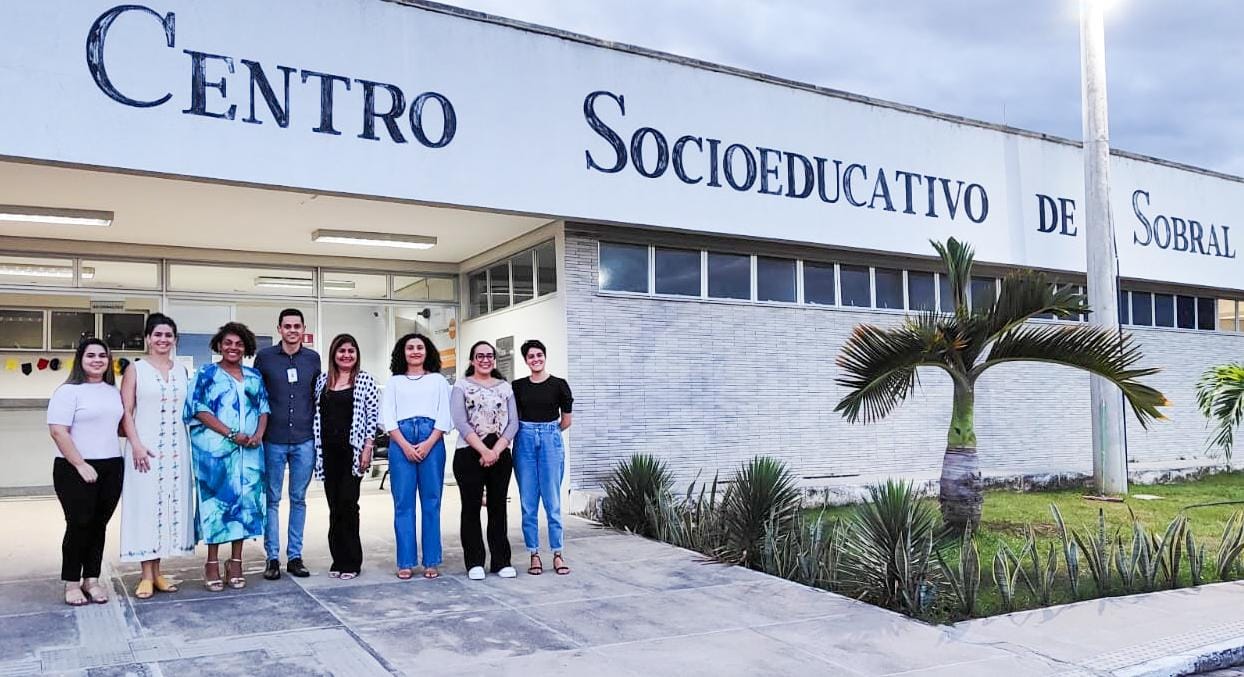 Secretária da Igualdade Racial reforça combate ao racismo em visita  ao CS de Sobral