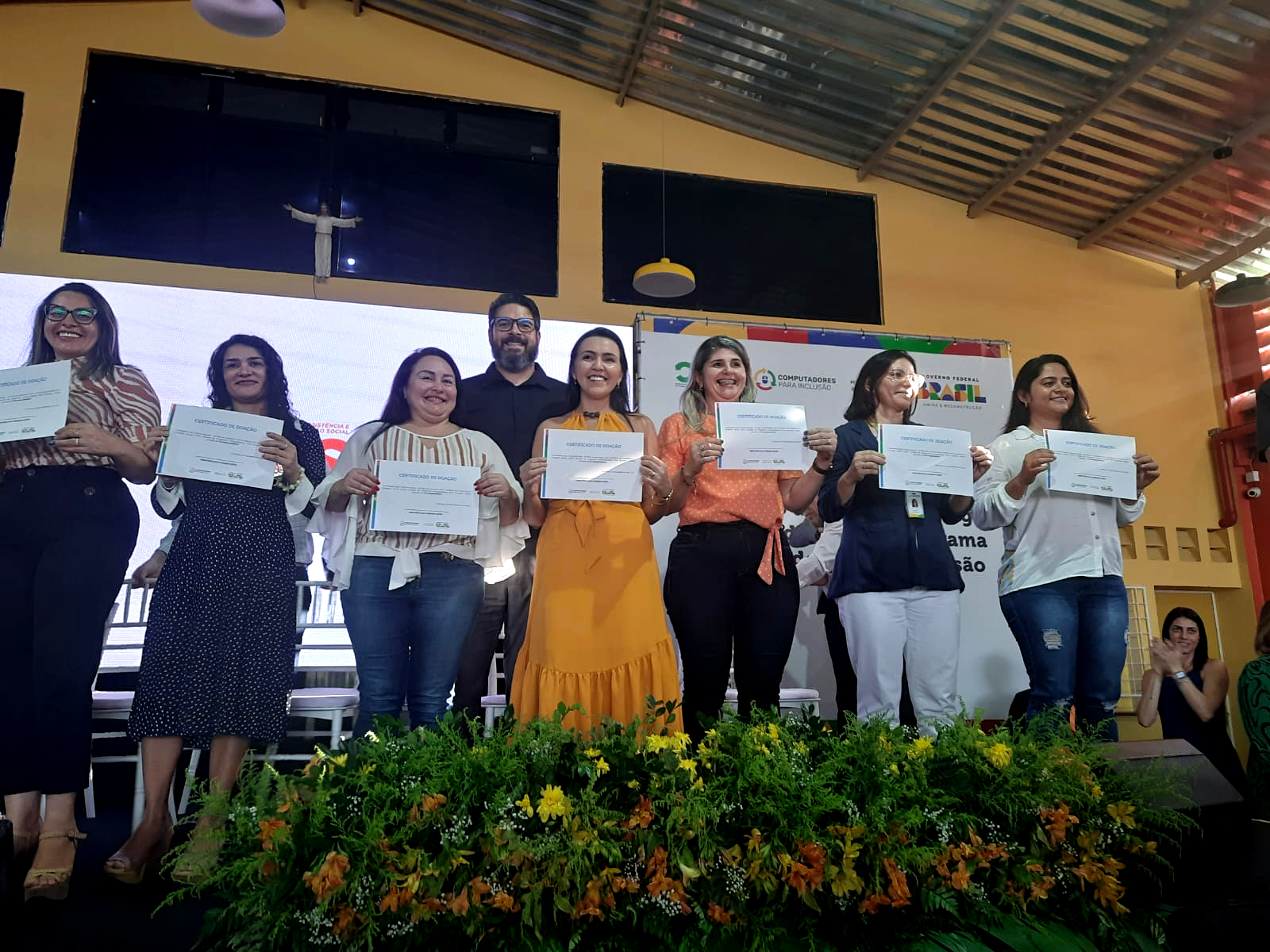 Centros socioeducativos recebem computadores do Programa de Inclusão Digital do Ministério das Comunicações