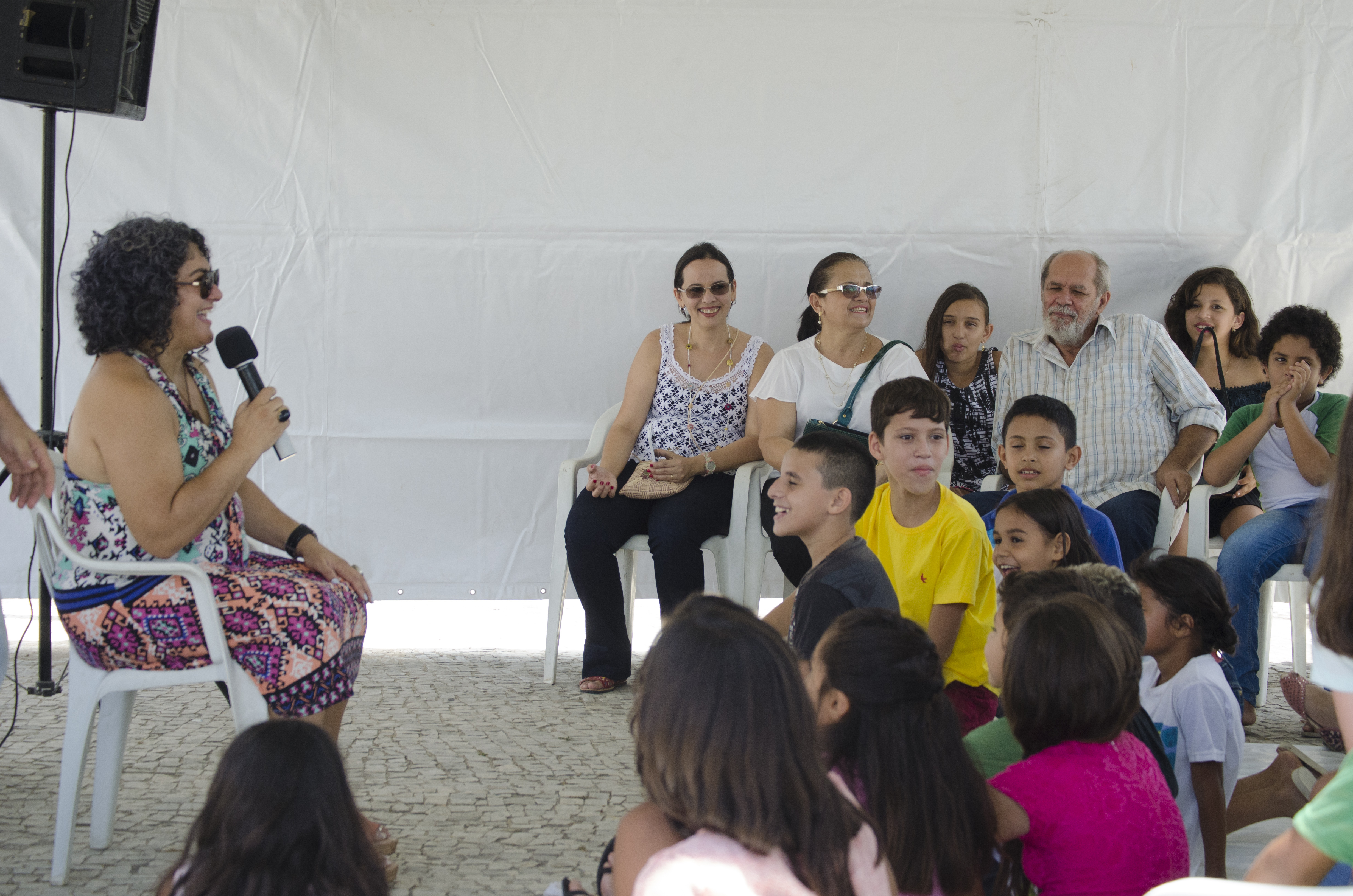 Projeto Caravana da Leitura e do Autor Cearense chega ao Eusébio