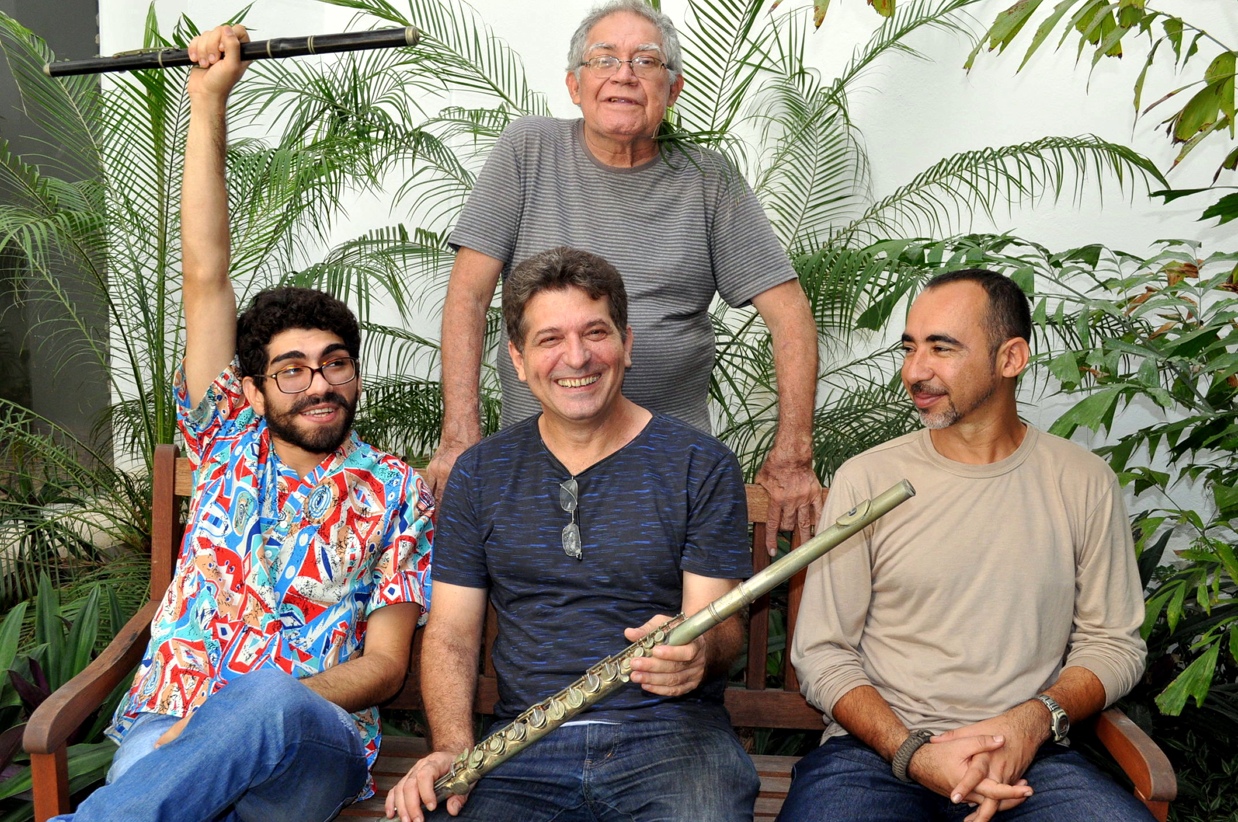 Theatro José de Alencar recebe sexta, 24/3, show especial com o multiinstrumentista Carlos Malta e a Marimbanda