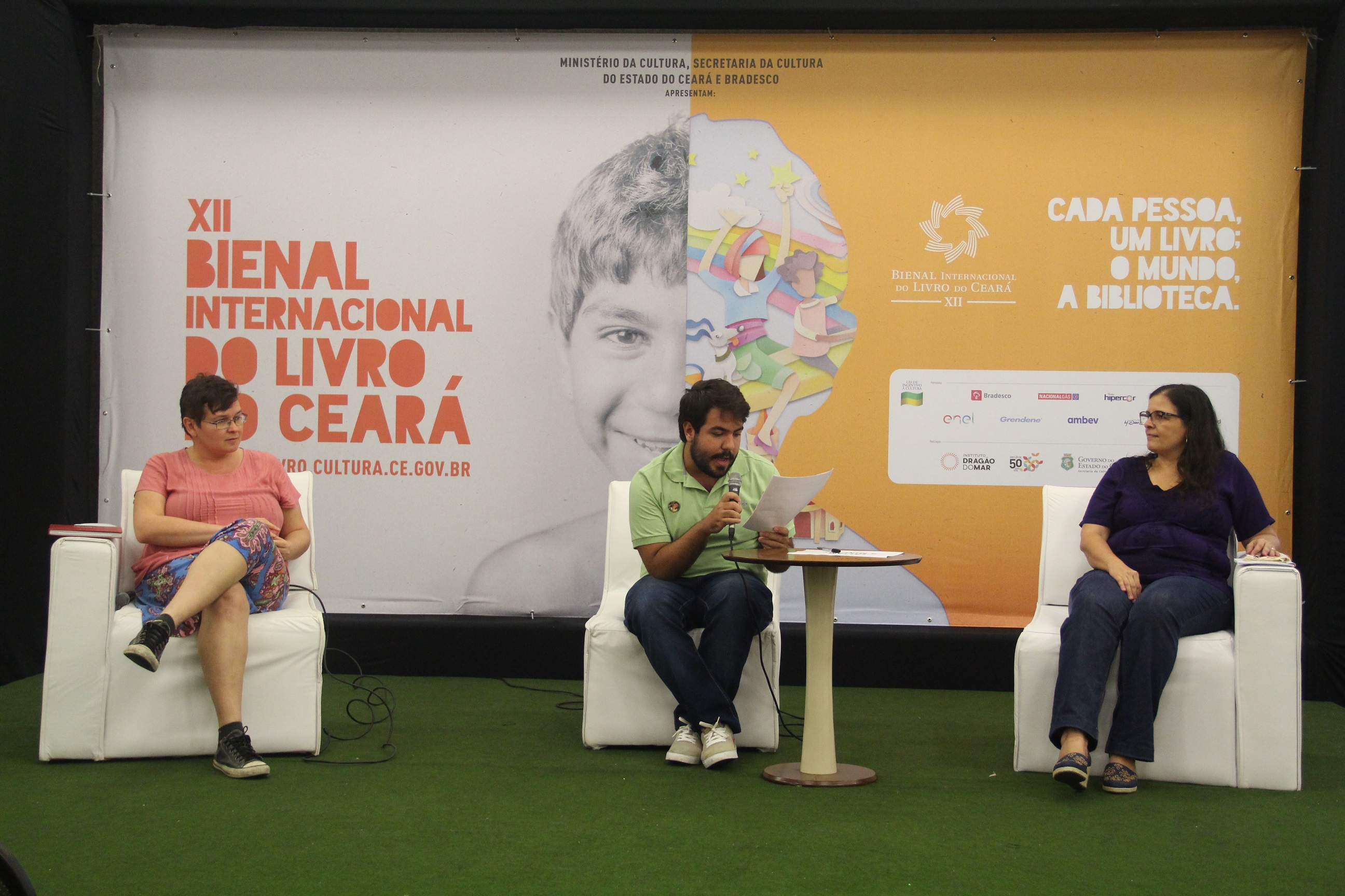 Bienal do Livro do Ceará: III Salão do Professor teve sua abertura neste sábado, com lançamento de livros, conversa com Fernanda Meireles e abertura de exposição