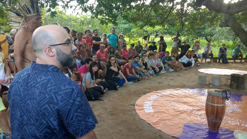 Encantados de luta e de poesia: Valter Hugo Mãe dançou o toré na tribo dos índios Anacé, “os anfitriões originais do Brasil”