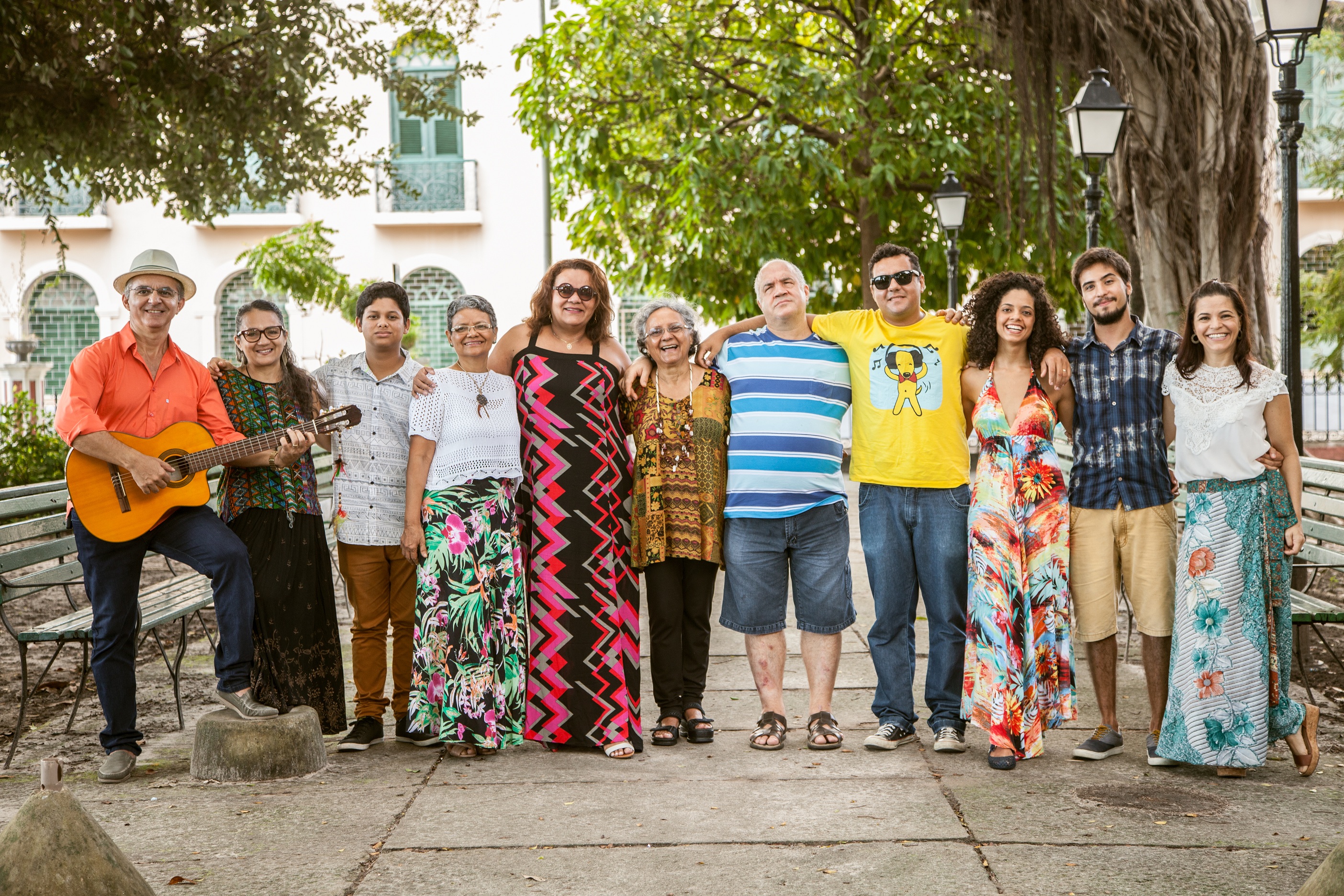 Cineteatro São Luiz recebe show “Janela Aberta – Cantares em Família”, neste domingo, 21/5, às 18h